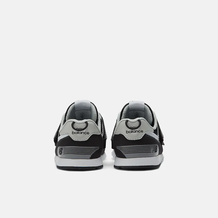 574 NEWB Hook and Loop Black with Silver Metallic Size 0 8211 10 New Balance Kids