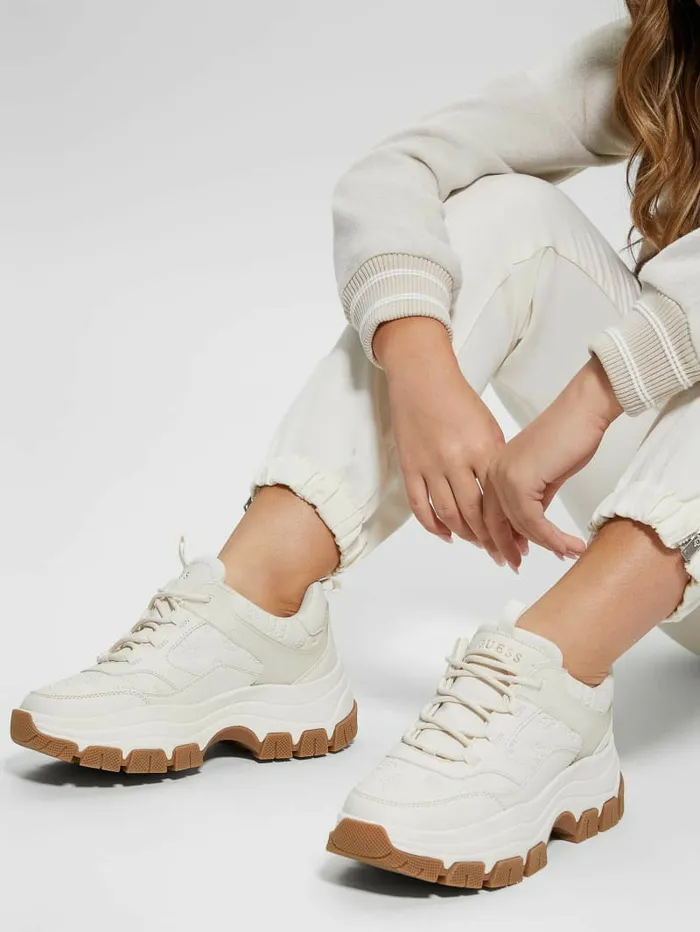Bisun Signature Peony Sneakers Ivory 150 Women Sneakers GUESS Bisun Signature Peony Sneakers Ivory 150 Women Sneakers GUESS
