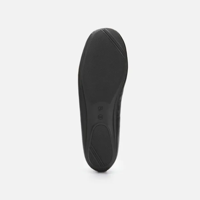 Kenneth Cole Eugene Scalloped Travel Ballet Flat Black Women Flats