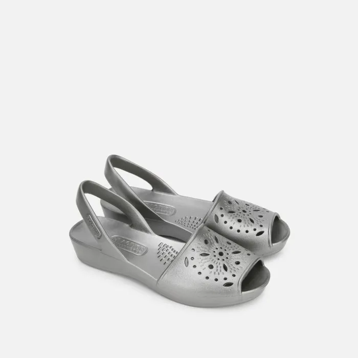 Kenneth Cole Fine Glass Slingback Sandal With Eva Pewter Women Sandals