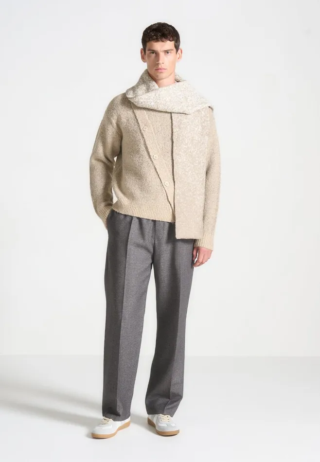 Men Manire De Voir Ombr Wool Knit Reversible Scarf Beigewhite