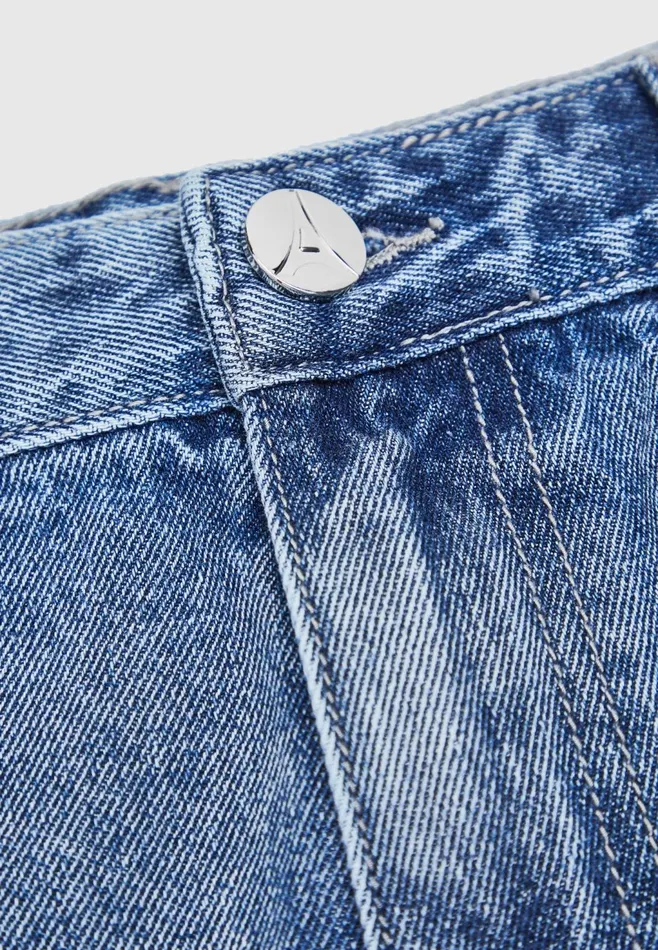 Men Manire De Voir Relaxed Fit Jean Washed Blue