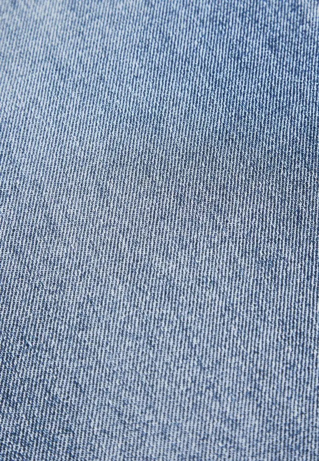 Men Manire De Voir Relaxed Fit Jean Washed Blue