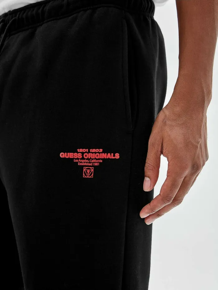 Pants and Shorts GUESS Men GUESS Originals Sweatpants Black Pants and Shorts GUESS Men GUESS Originals Sweatpants Black