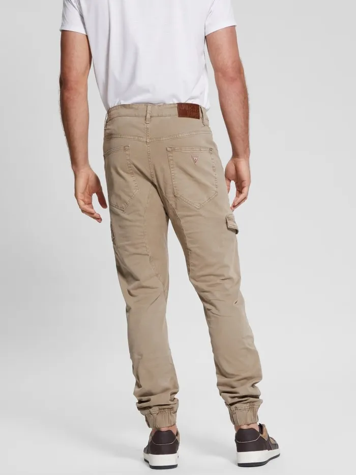 Pants and Shorts New Kombat Tapered Twill Pants Hashes Brown GUESS Men Pants and Shorts New Kombat Tapered Twill Pants Hashes Brown GUESS Men