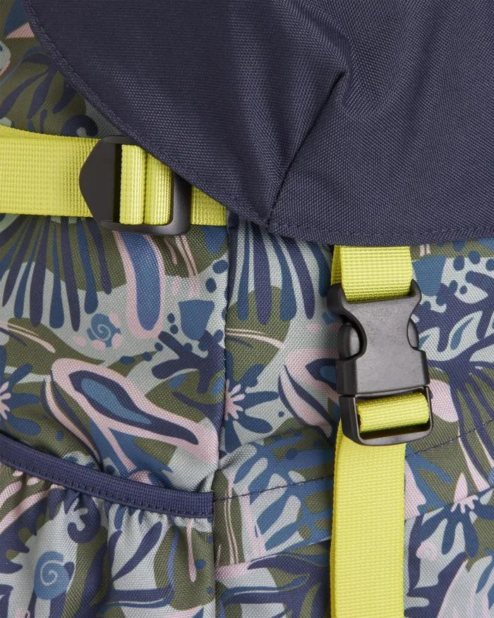 Passenger Backpacks and Bags Boondocker Recycled 26L Backpack Abstract Seaweed Pistachio Abstract Seaweed Pistachio 8211 WomenMen