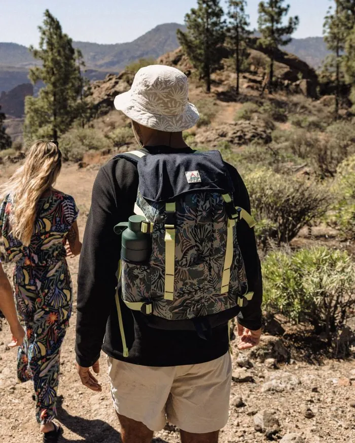 Passenger Backpacks and Bags Boondocker Recycled 26L Backpack Abstract Seaweed Pistachio Abstract Seaweed Pistachio 8211 WomenMen
