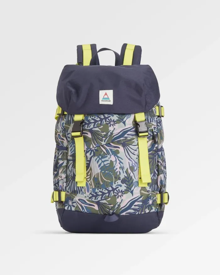 Passenger Backpacks and Bags Boondocker Recycled 26L Backpack Abstract Seaweed Pistachio Abstract Seaweed Pistachio 8211 WomenMen