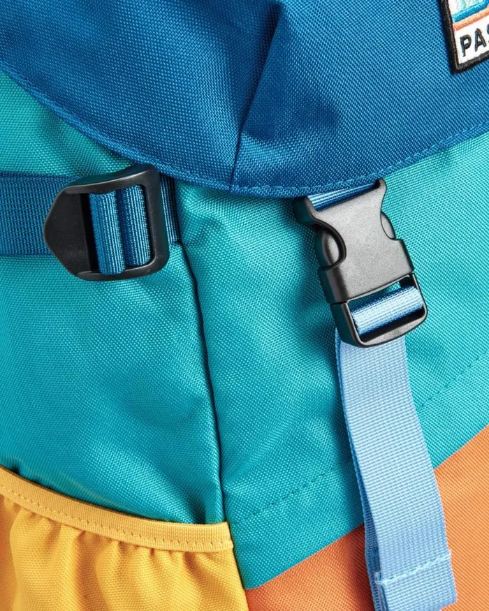 Passenger Backpacks and Bags Boondocker Recycled 26L Backpack Multi Colour Multi Colour 8211 WomenMen