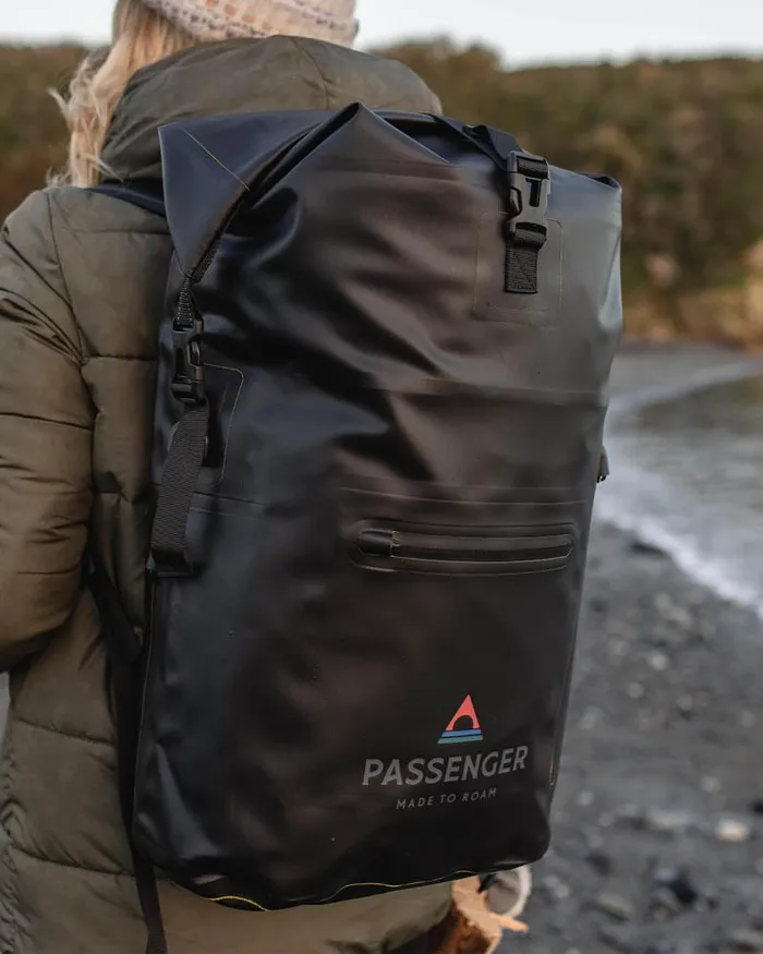 Passenger Backpacks and Bags Tide 25L Recycled Dry Bag Backpack Black Black 8211 WomenMen