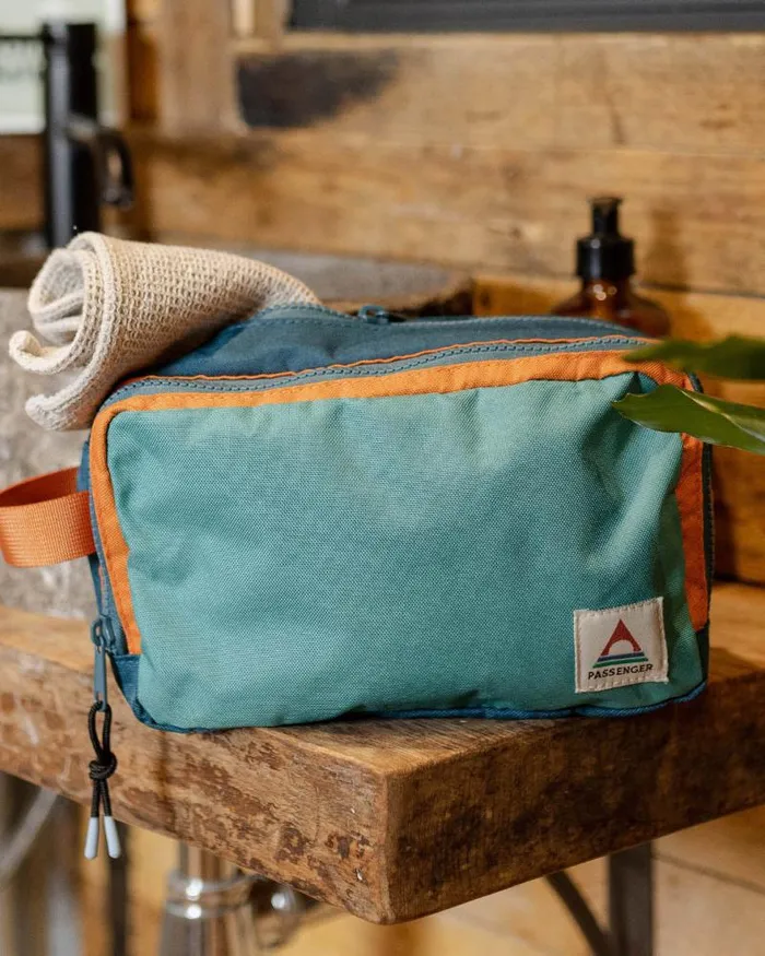 Passenger Backpacks and Bags Travel Recycled Wash Kit Multi Colour Multi Colour 8211 WomenMen Passenger Backpacks and Bags Travel Recycled Wash Kit Multi Colour Multi Colour 8211 WomenMen