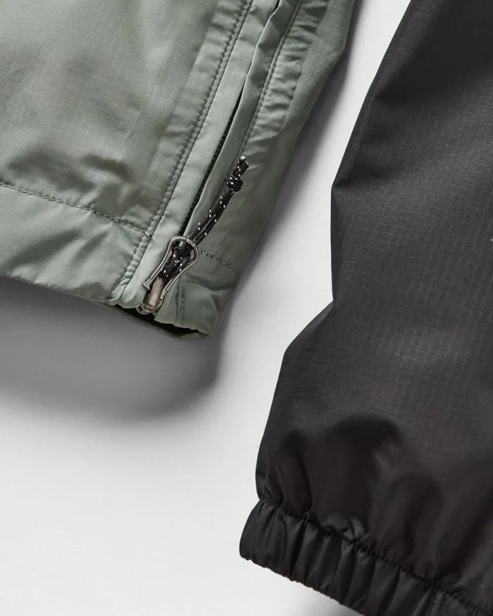 Passenger Jackets Flow 12 Zip Recycled Water Resistant Jacket True BlackPistachio True Blackpistachio 8211 Men