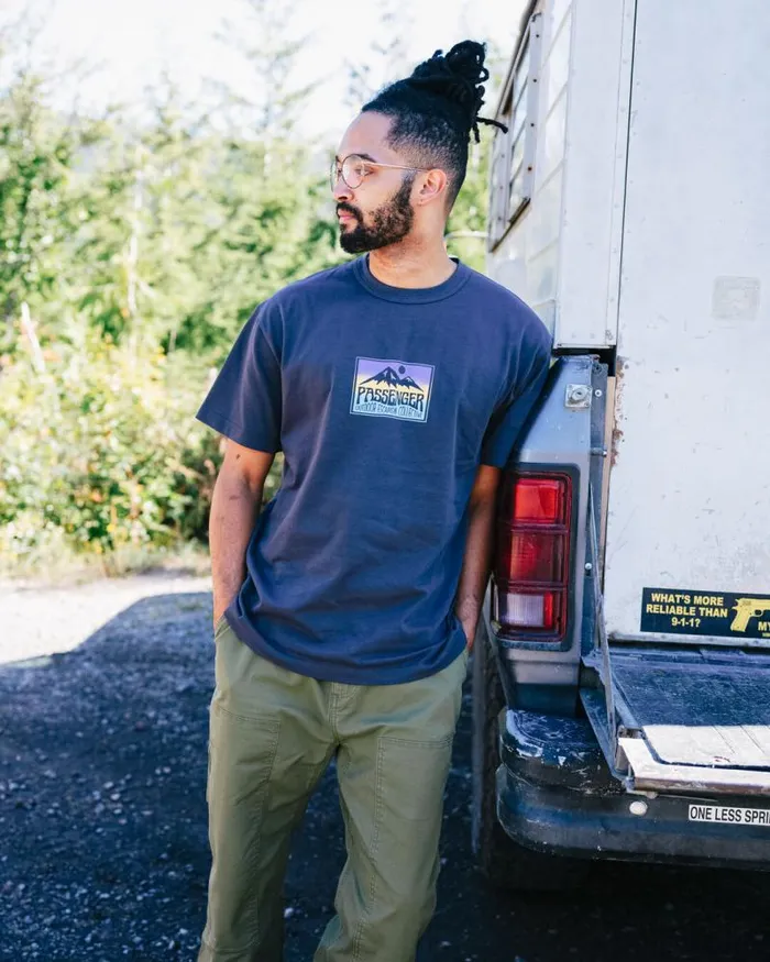 Passenger Tops Grounded Organic Relaxed Fit TShirt Charcoal Charcoal 8211 Men
