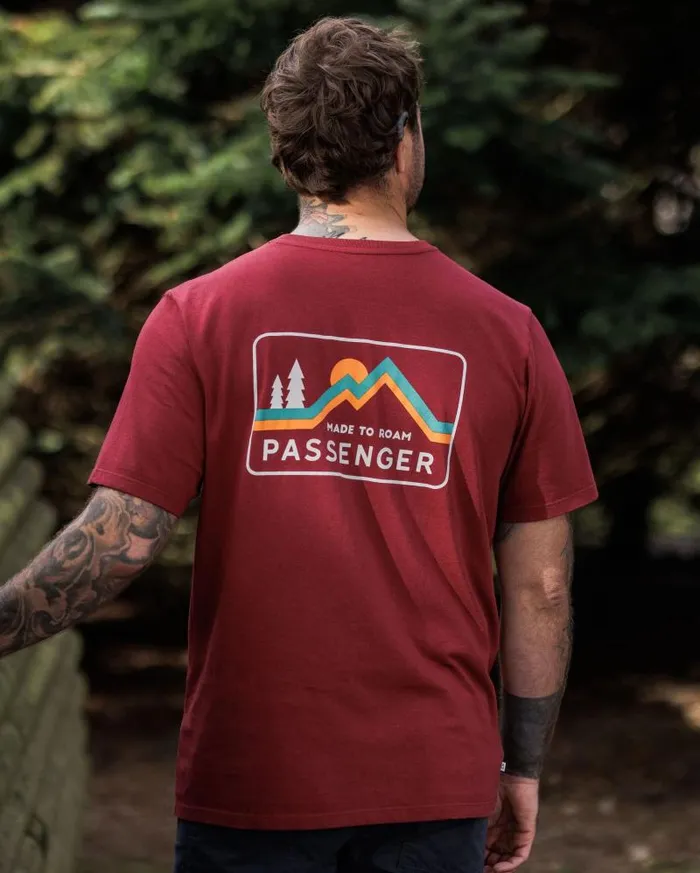 Passenger Tops Made To Roam Recycled Cotton TShirt Forest Berry Forest Berry 8211 Men