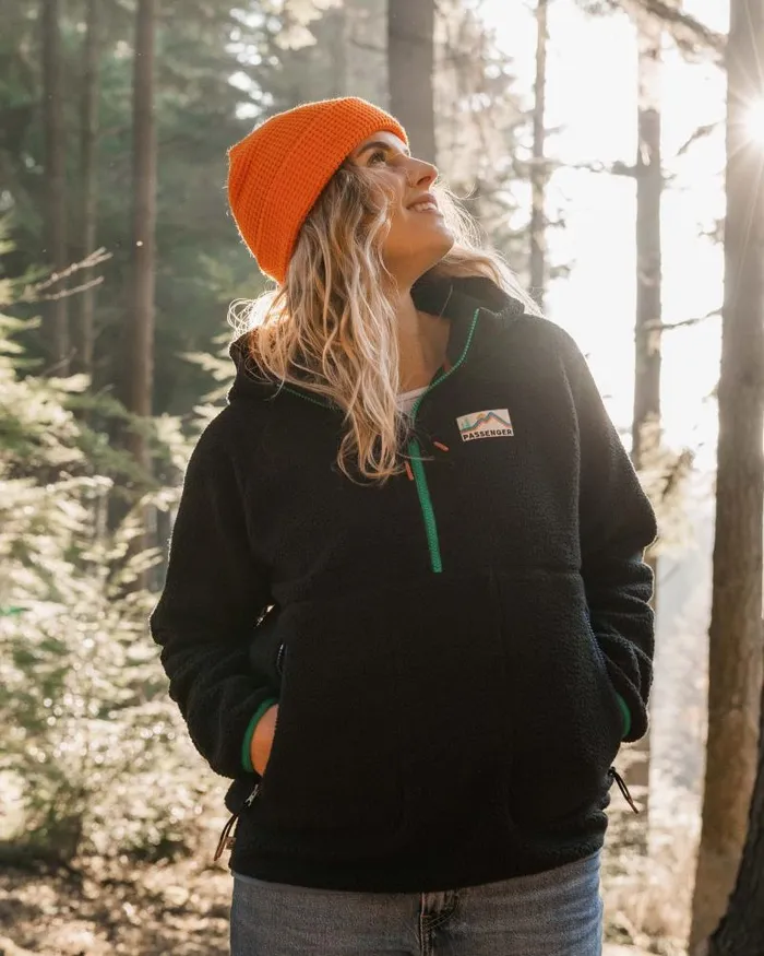 Passenger Tops Maine 20 12 Zip Recycled Sherpa Fleece Black Black 8211 Women