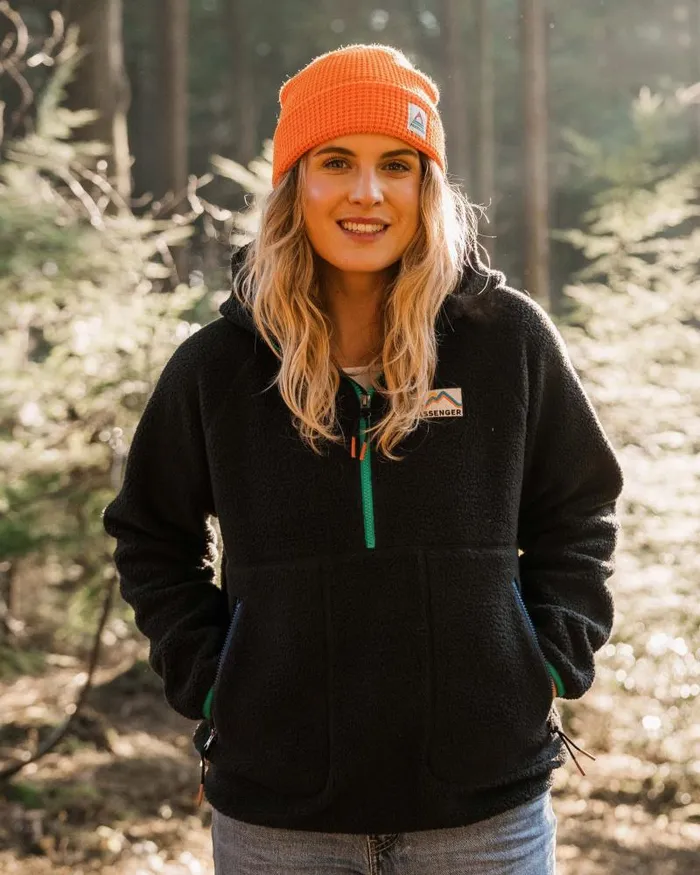 Passenger Tops Maine 20 12 Zip Recycled Sherpa Fleece Black Black 8211 Women