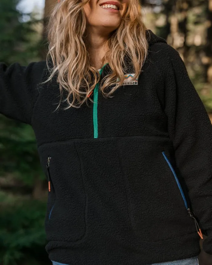 Passenger Tops Maine 20 12 Zip Recycled Sherpa Fleece Black Black 8211 Women