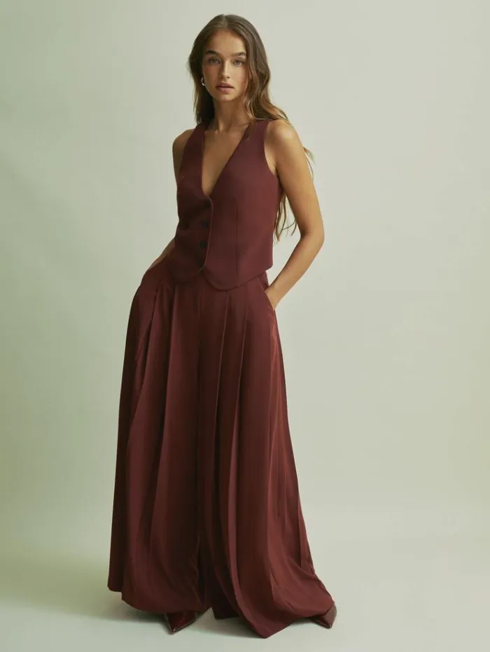 REISS Suits and Tailoring Women Florere Pleated Wide Leg Trousers Burgundy