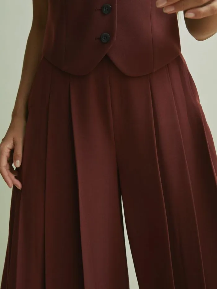 REISS Suits and Tailoring Women Florere Pleated Wide Leg Trousers Burgundy