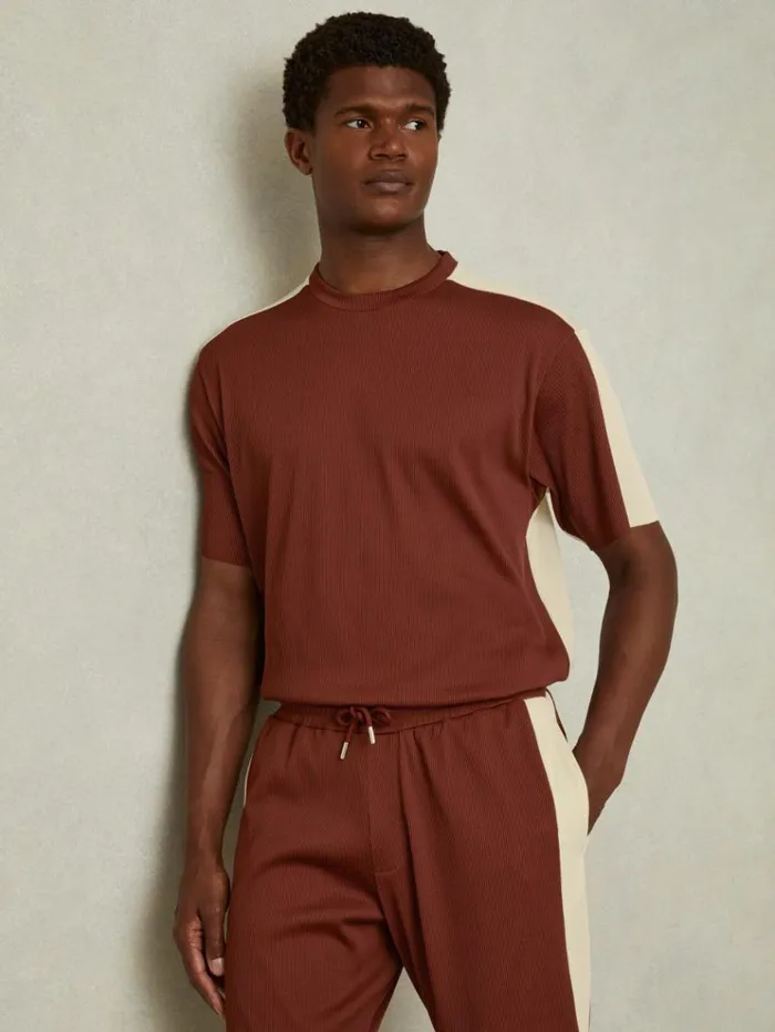 REISS TShirts Men Oversized Plisse Crew Neck TShirt Rust Redoff White
