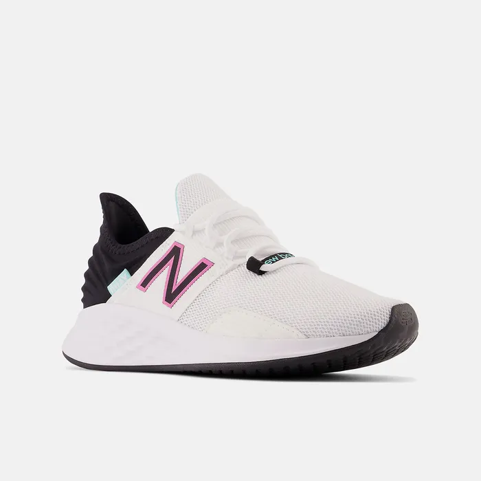 Running Women New Balance Fresh Foam Roav White with Black and Surf