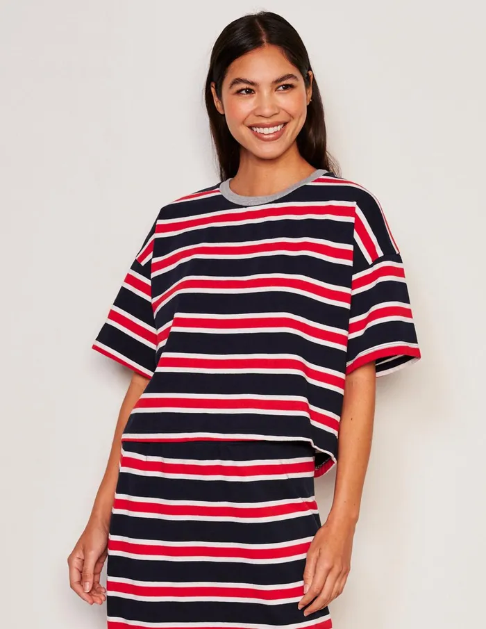 Sundry Clothing Tees Women Women039s Crop Crew Neck Tee In Flare Red Flare Red Sundry Clothing Tees Women Women039s Crop Crew Neck Tee In Flare Red Flare Red