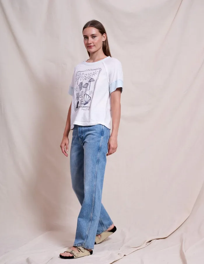 Sundry Clothing Tees Women Women039s French Cafe Boyfriend Tee In Optic White Optic White Sundry Clothing Tees Women Women039s French Cafe Boyfriend Tee In Optic White Optic White
