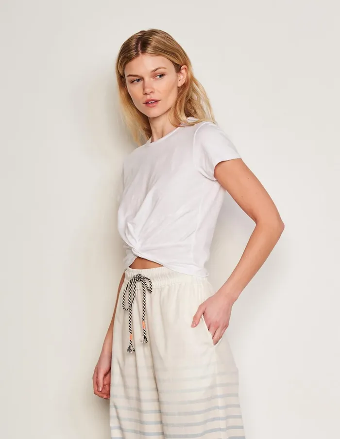 Sundry Clothing Tees Women Women039s Twist Tee In Optic White Optic White Sundry Clothing Tees Women Women039s Twist Tee In Optic White Optic White
