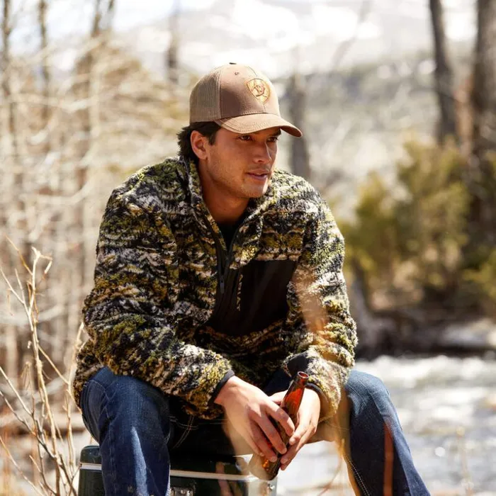 Sweatshirts and Hoodies Men Ariat Mammoth Sweater Olive Leaf Sweatshirts and Hoodies Men Ariat Mammoth Sweater Olive Leaf