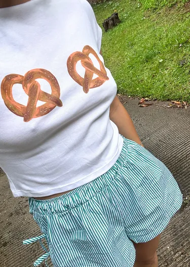 Women Alex Tee Pretzels Lisa Says Gah Graphic Tees