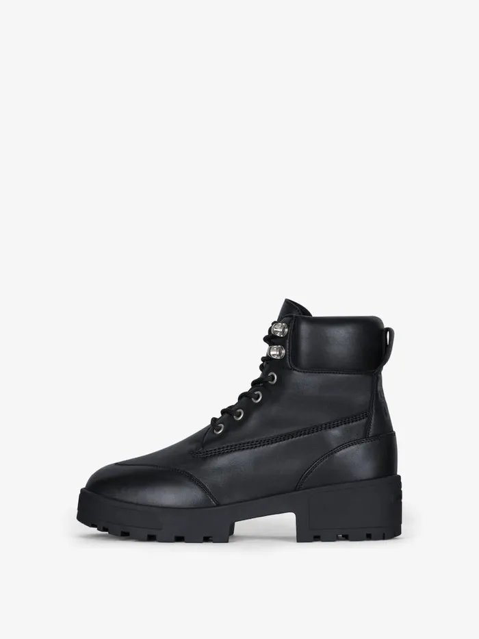 Women Boots and Booties Givenchy Trekker Ankle Workboots In Leather Black Women Boots and Booties Givenchy Trekker Ankle Workboots In Leather Black