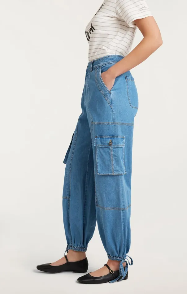 Women Cinq Sept Denim Zola Pant Light Wash