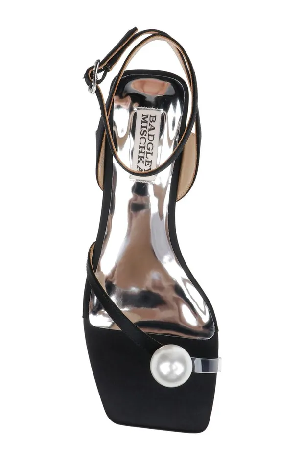 Women Flats Badgley Mischka Lola Pearl Toe Sandal With Block Heel Black