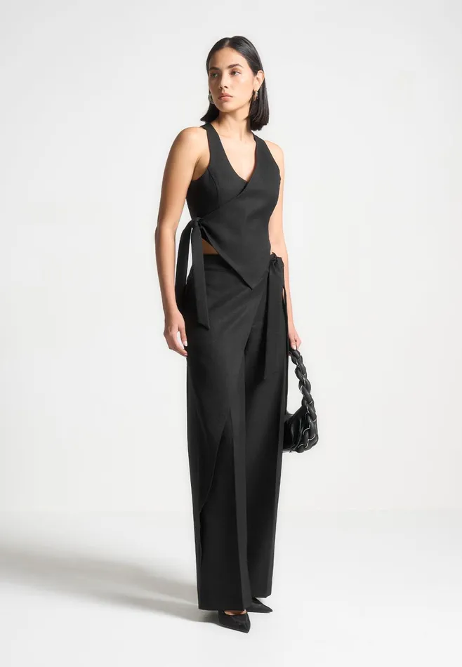 Women Manire De Voir Asymmetric Tailored Waistcoat With Tie Black