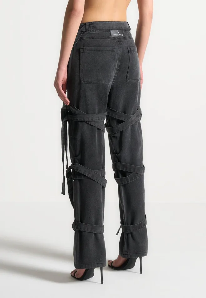 Women Manire De Voir Denim Strap Cargo Jeans Washed Black