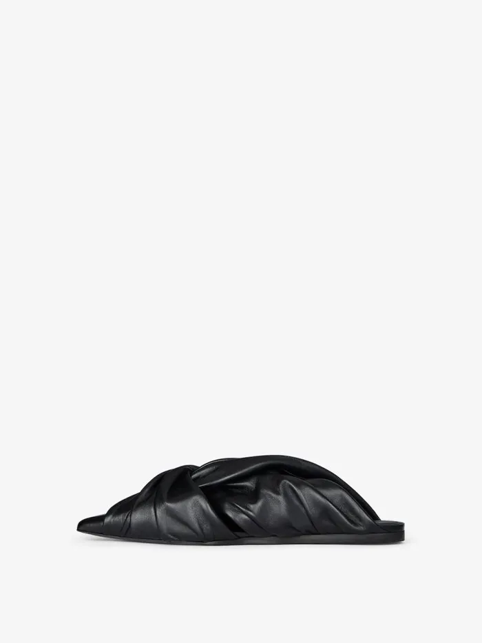 Women Slides and Sandals Givenchy Twist Flat Mules In Leather Black